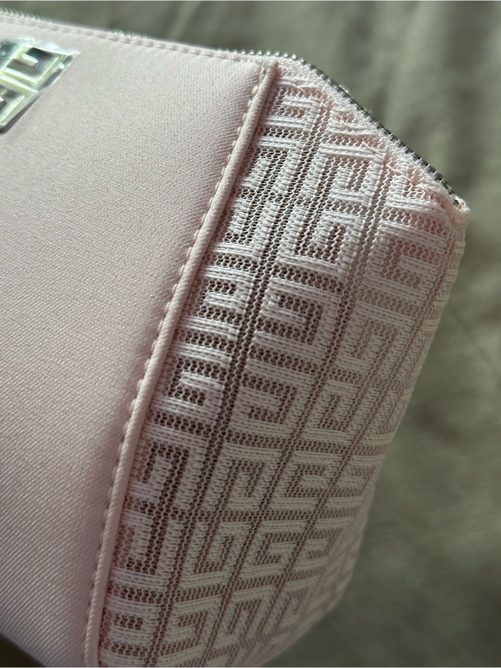 Givenchy Pale Pink Logo Cosmetic Pouch - Picture 4 of 6